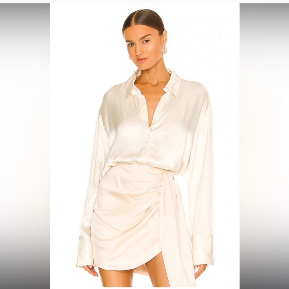 Revolve Sndys Satin Rising Top sz 6 champagne